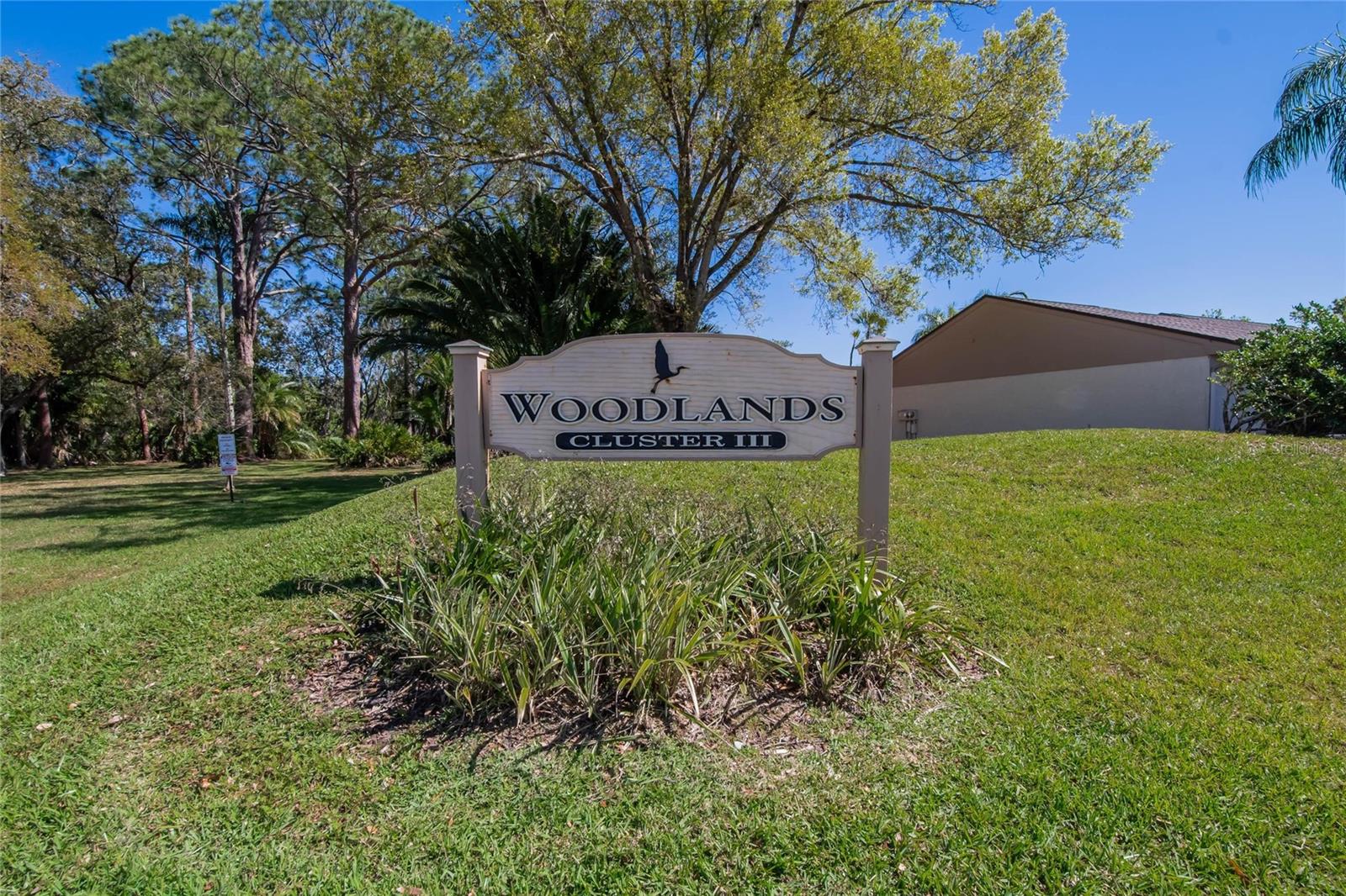 370 S WOODLANDS DR, OLDSMAR, FL, 34677
