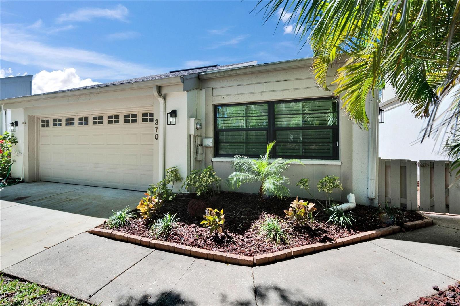 370 S WOODLANDS DR, OLDSMAR, FL, 34677