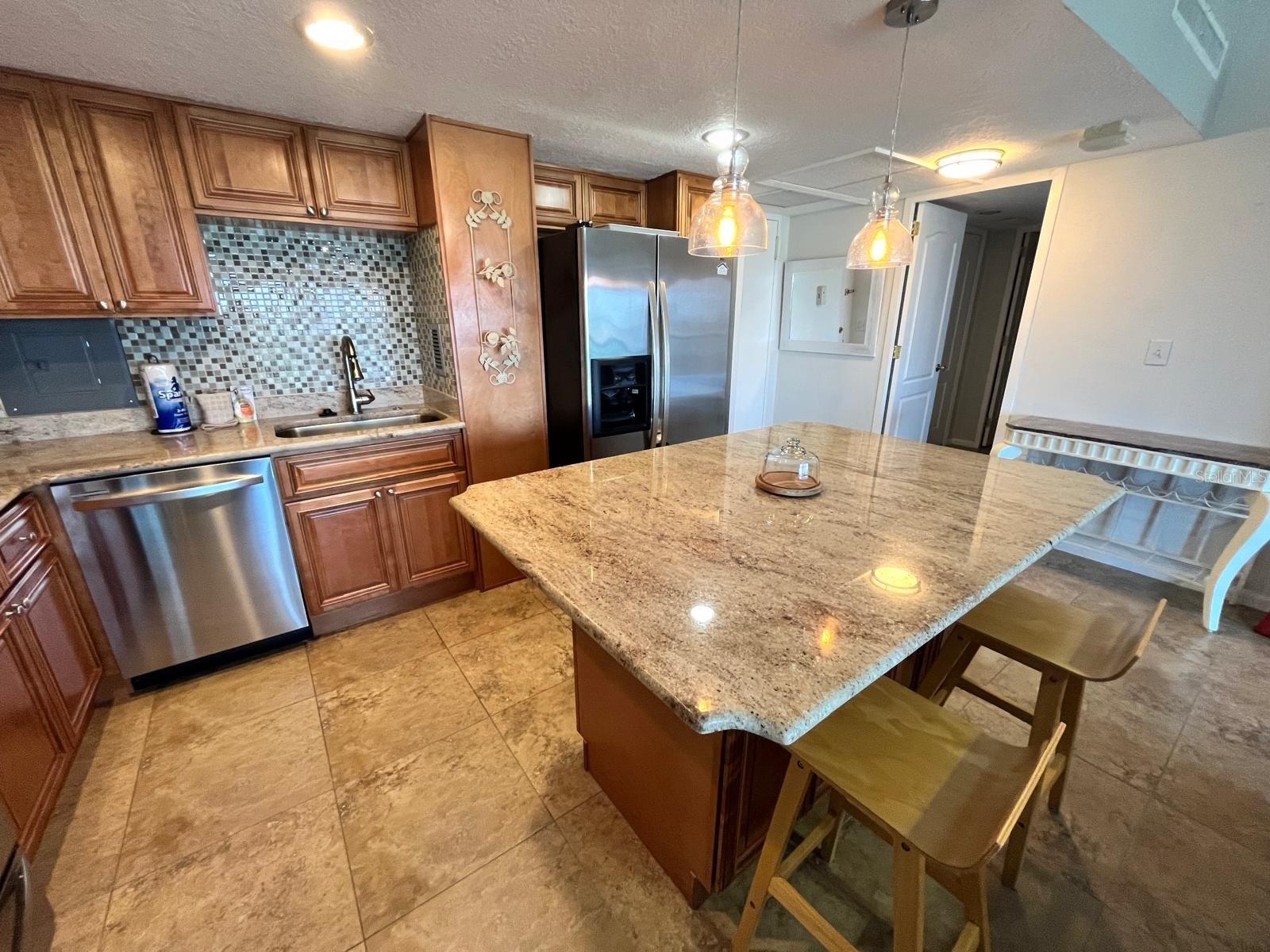 880 MANDALAY AVE #N802, CLEARWATER BEACH, FL, 33767