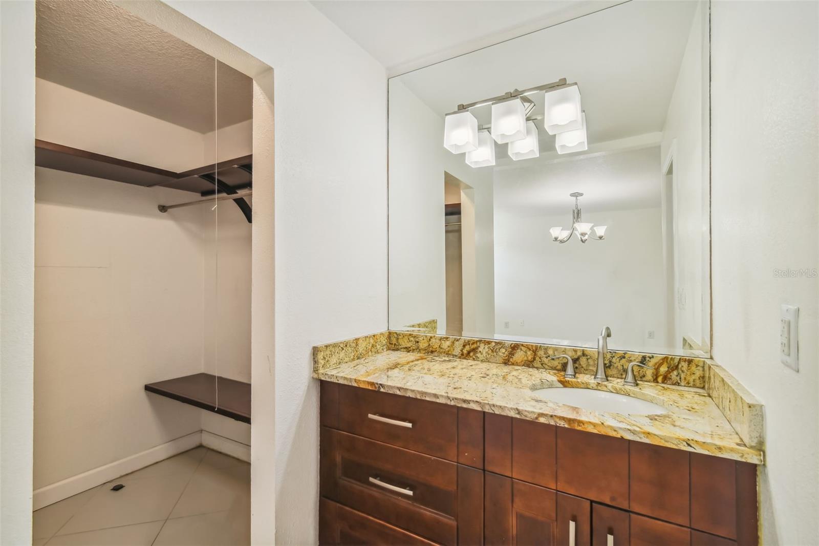 7512 DOLONITA DR #7512, TAMPA, FL, 33615