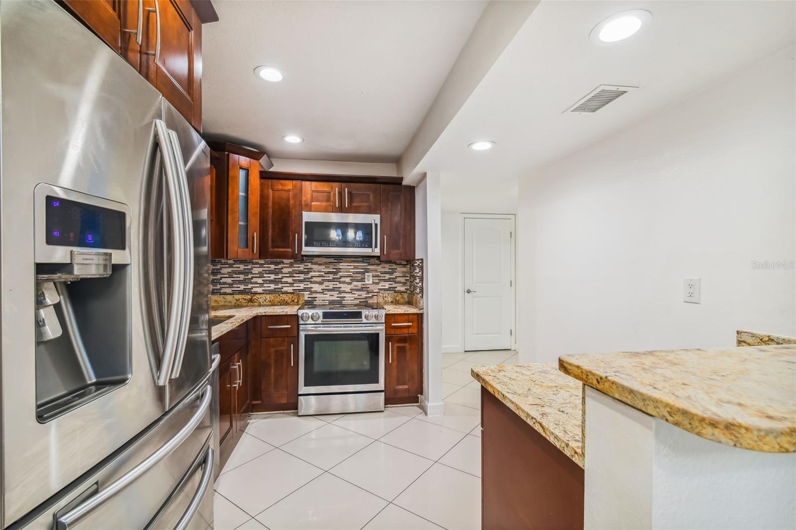 7512 DOLONITA DR #7512, TAMPA, FL, 33615