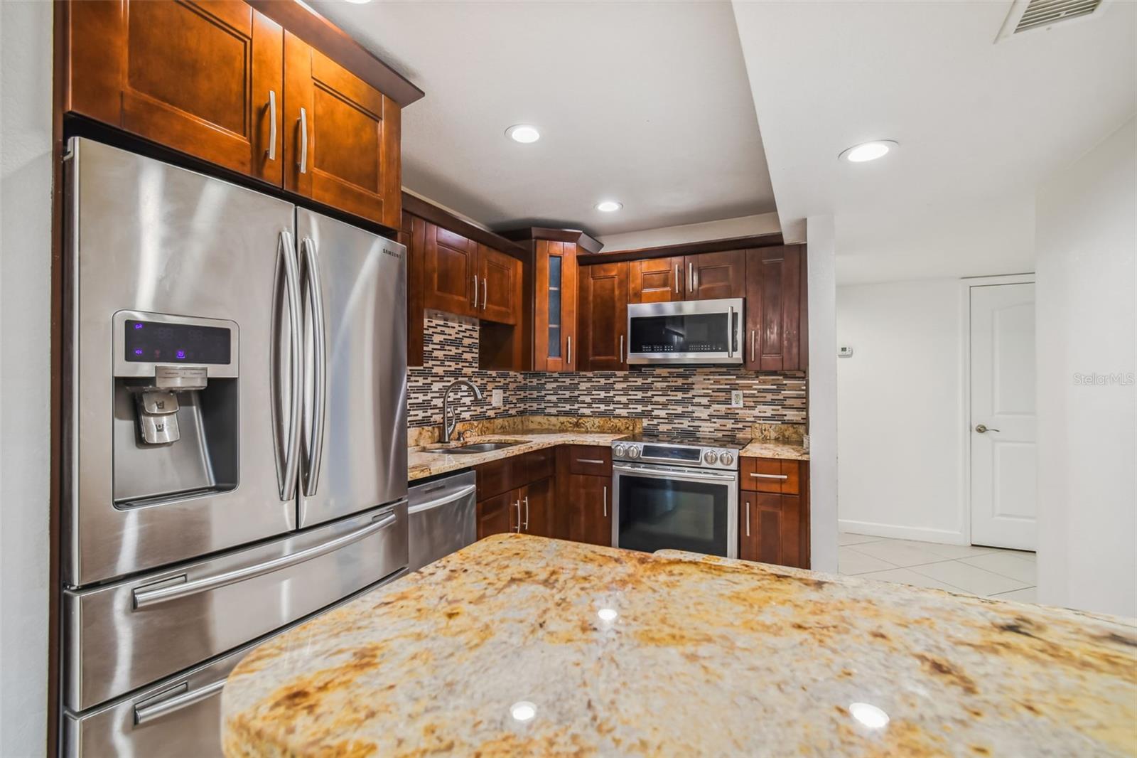 7512 DOLONITA DR #7512, TAMPA, FL, 33615