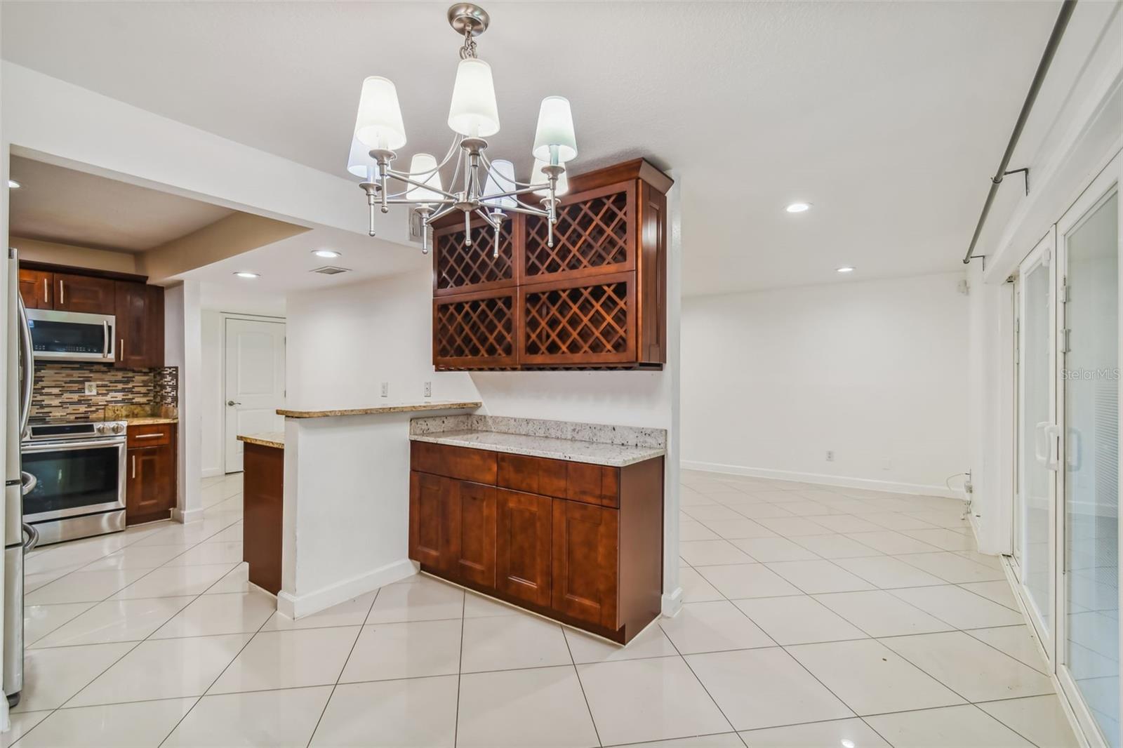 7512 DOLONITA DR #7512, TAMPA, FL, 33615