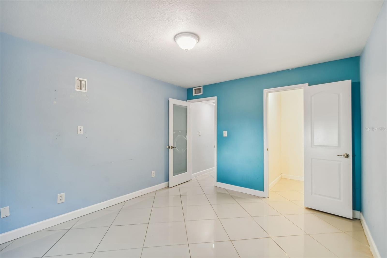7512 DOLONITA DR #7512, TAMPA, FL, 33615
