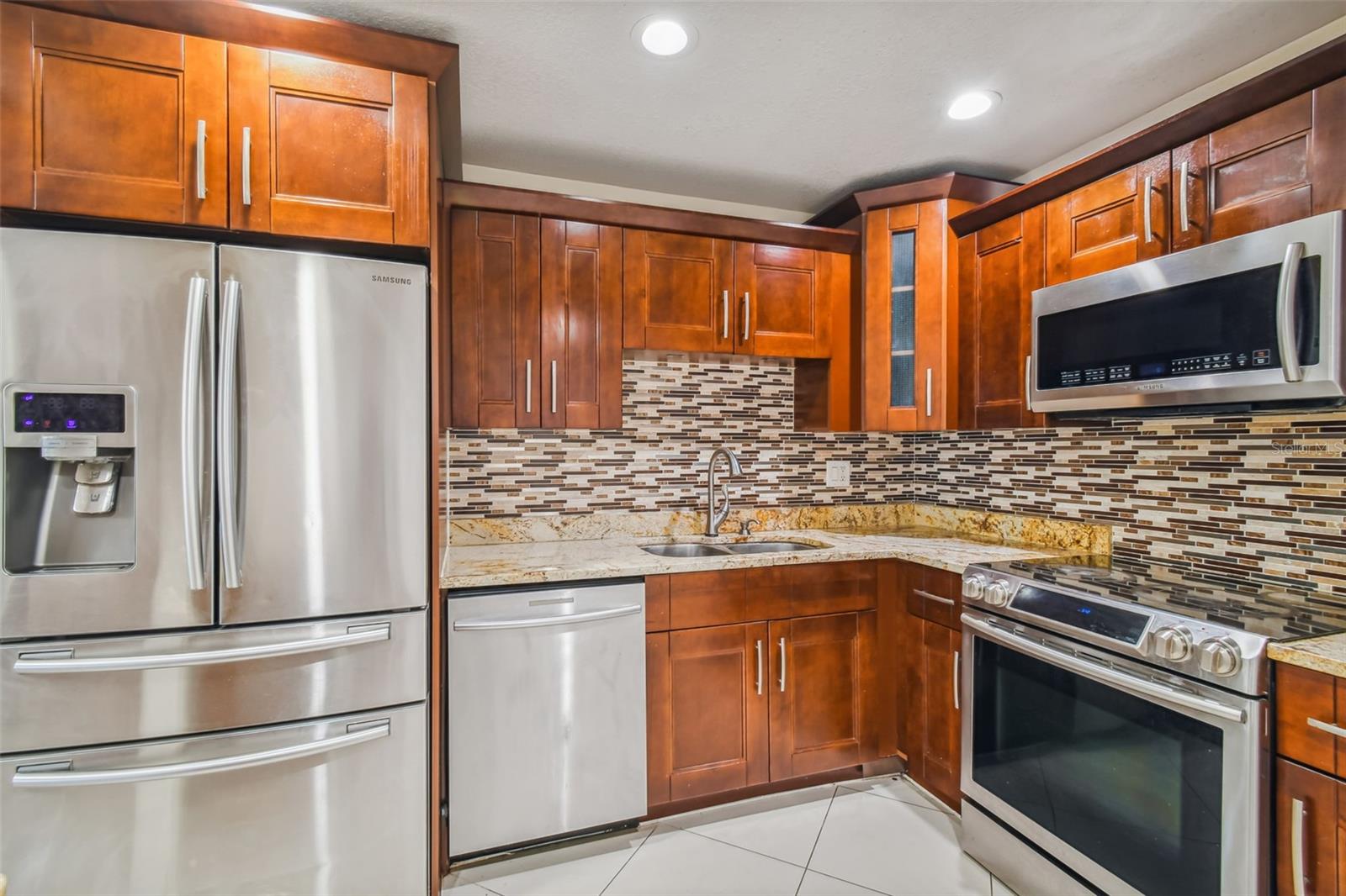 7512 DOLONITA DR #7512, TAMPA, FL, 33615