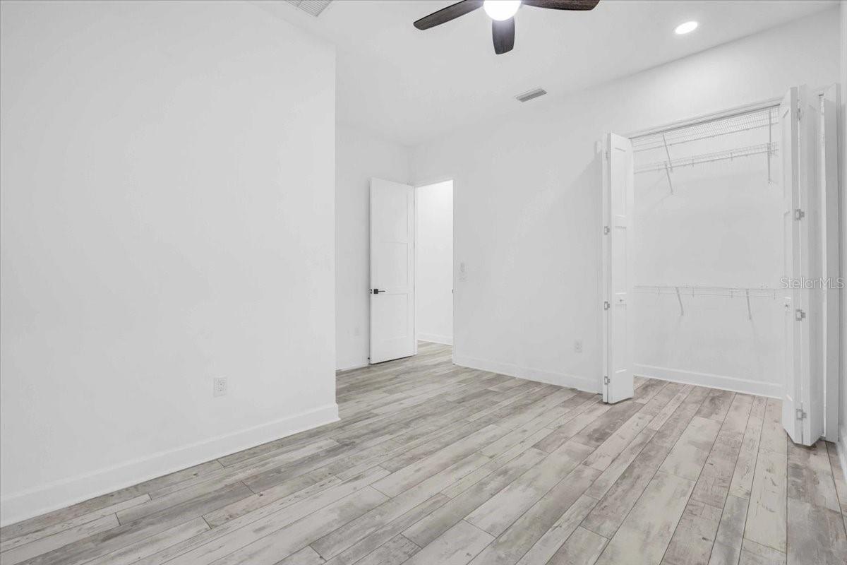 3925 BELL AVE, SARASOTA, FL, 34231