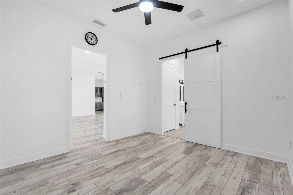 3925 BELL AVE, SARASOTA, FL, 34231