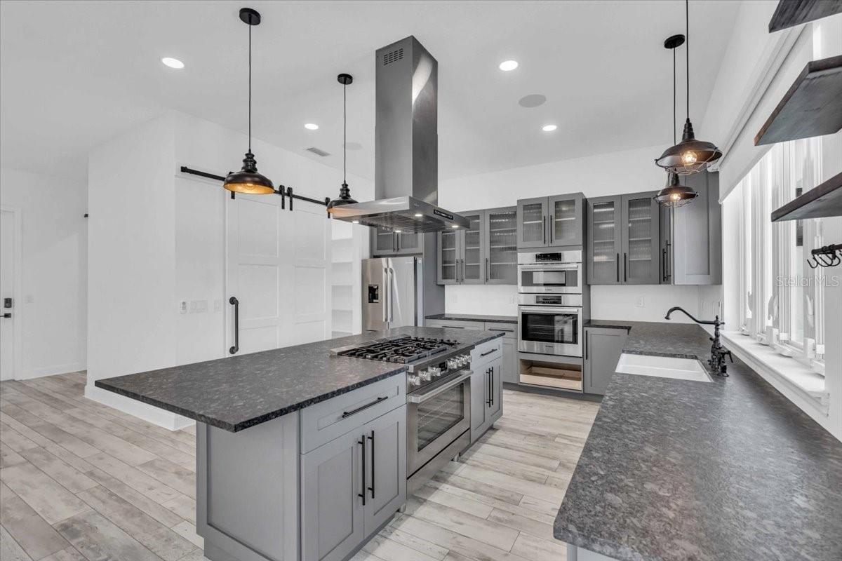 3925 BELL AVE, SARASOTA, FL, 34231