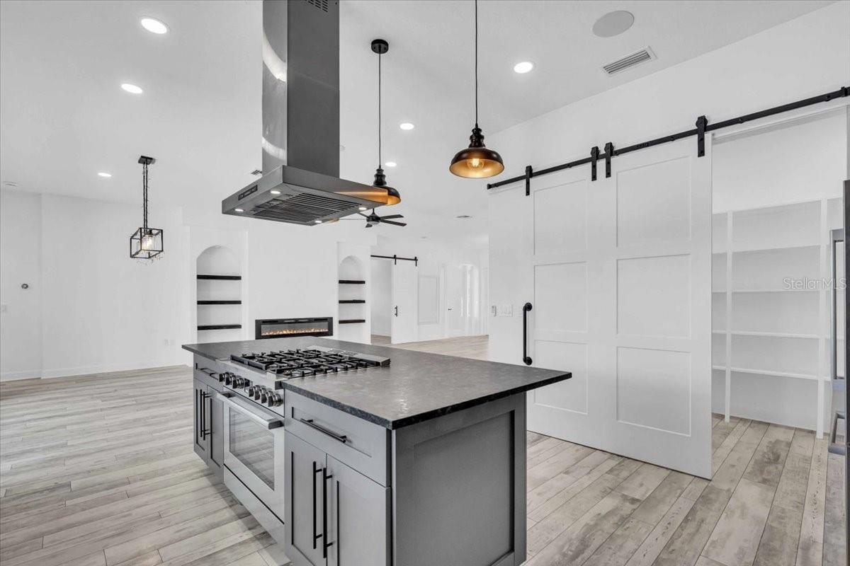 3925 BELL AVE, SARASOTA, FL, 34231