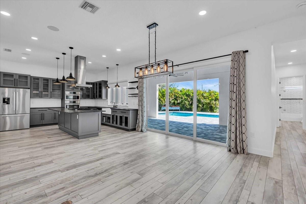 3925 BELL AVE, SARASOTA, FL, 34231