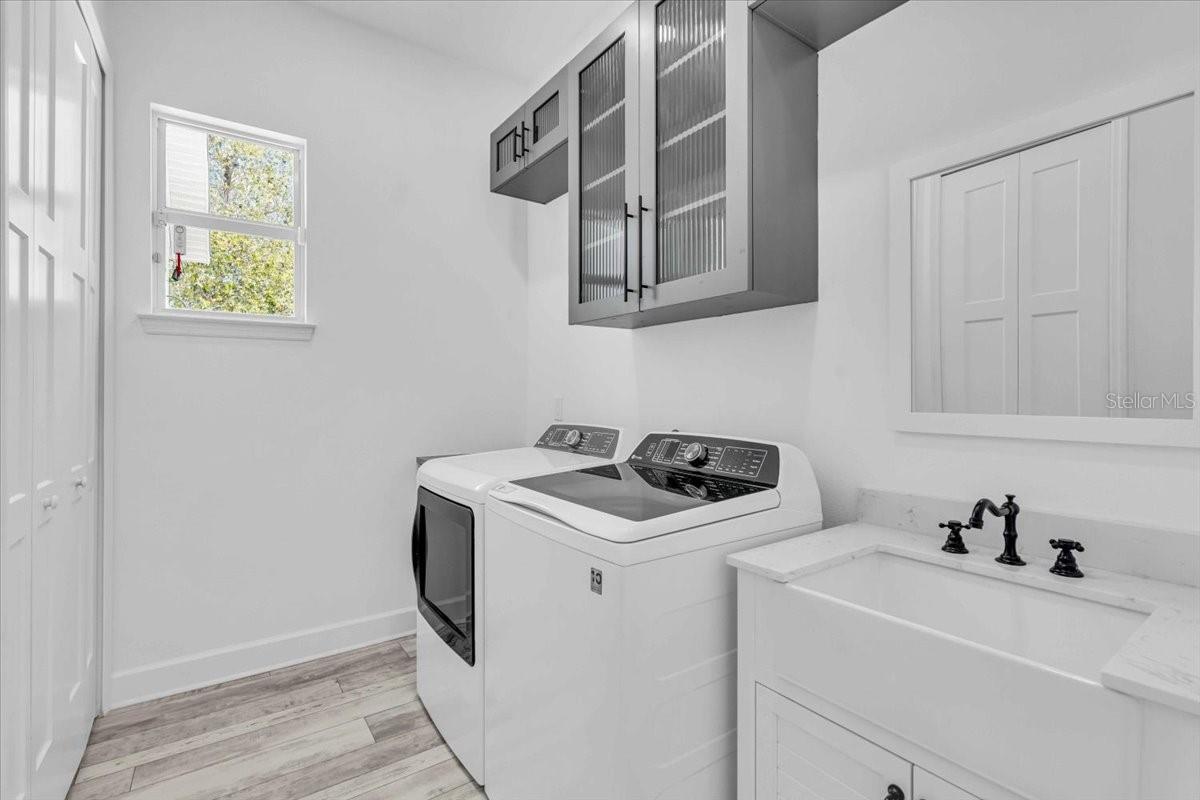 3925 BELL AVE, SARASOTA, FL, 34231