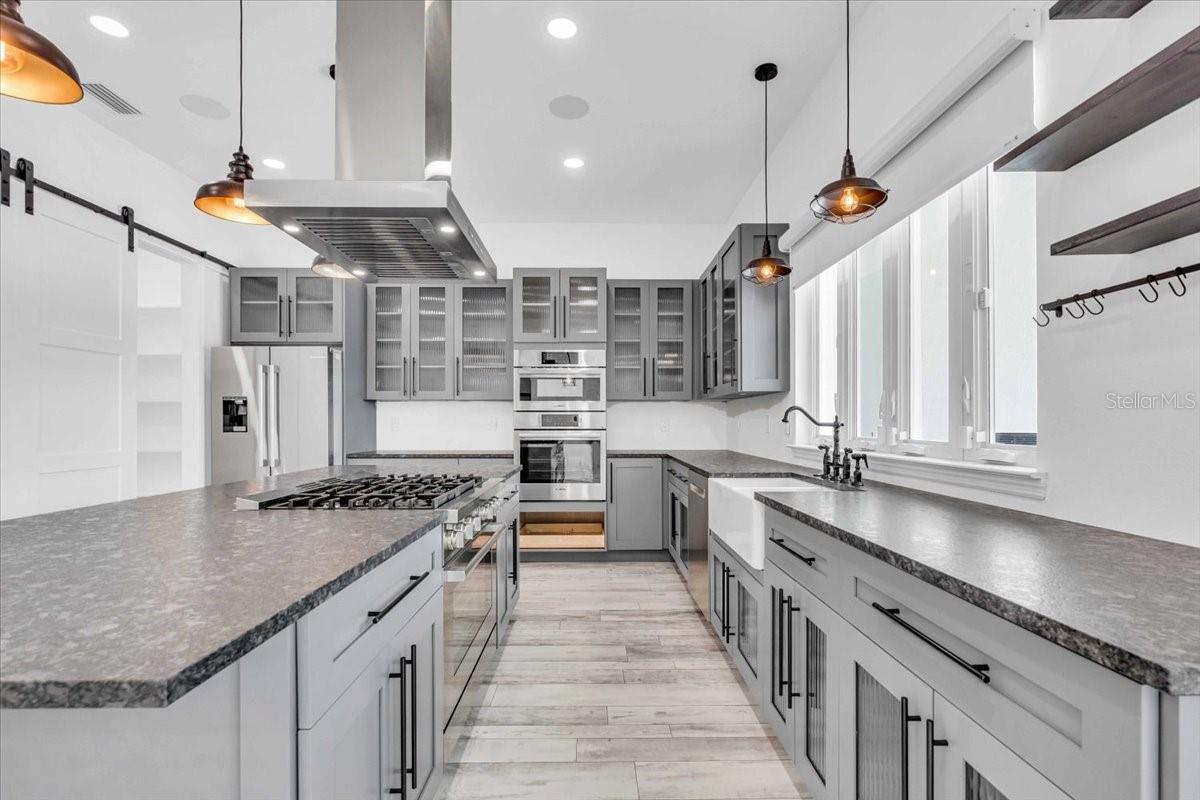 3925 BELL AVE, SARASOTA, FL, 34231