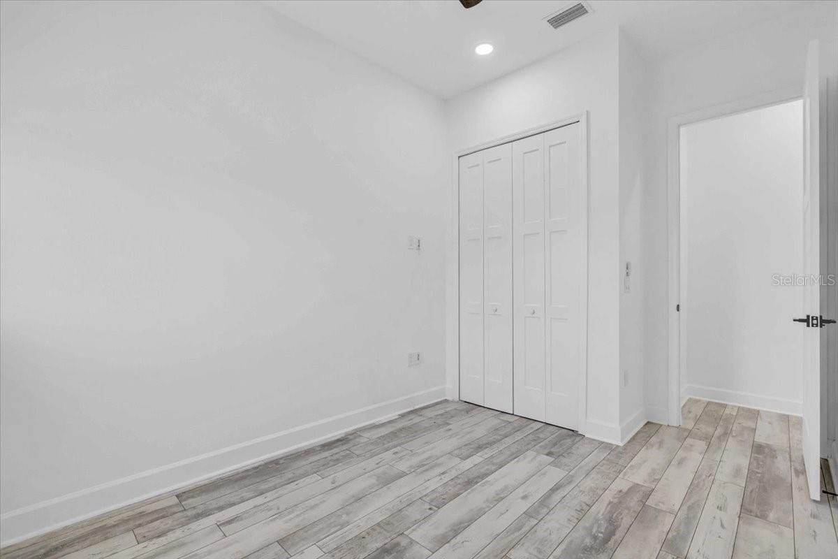 3925 BELL AVE, SARASOTA, FL, 34231