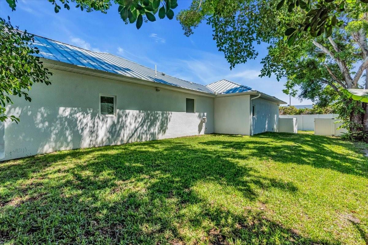 3925 BELL AVE, SARASOTA, FL, 34231