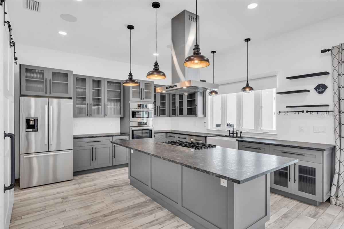 3925 BELL AVE, SARASOTA, FL, 34231