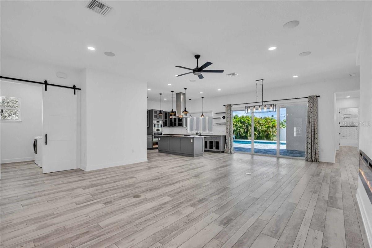 3925 BELL AVE, SARASOTA, FL, 34231