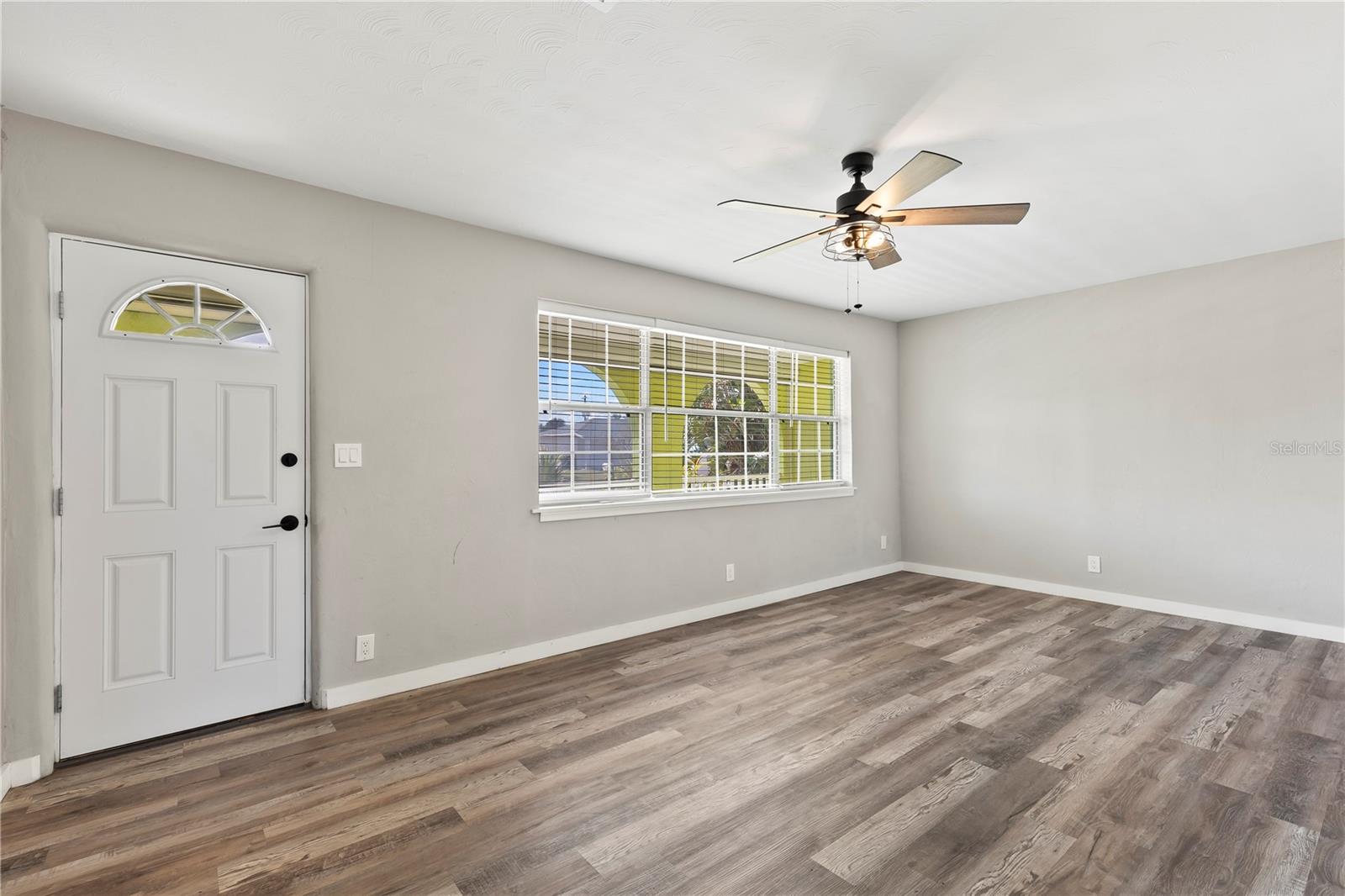 2711 DACH AVE, DAYTONA BEACH SHORES, FL, 32118