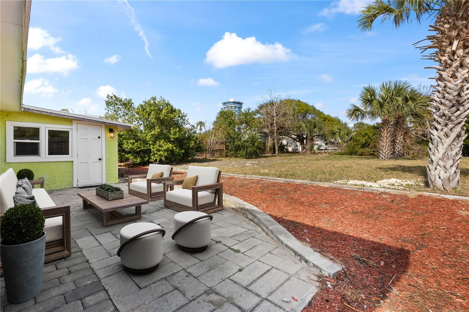 2711 DACH AVE, DAYTONA BEACH SHORES, FL, 32118
