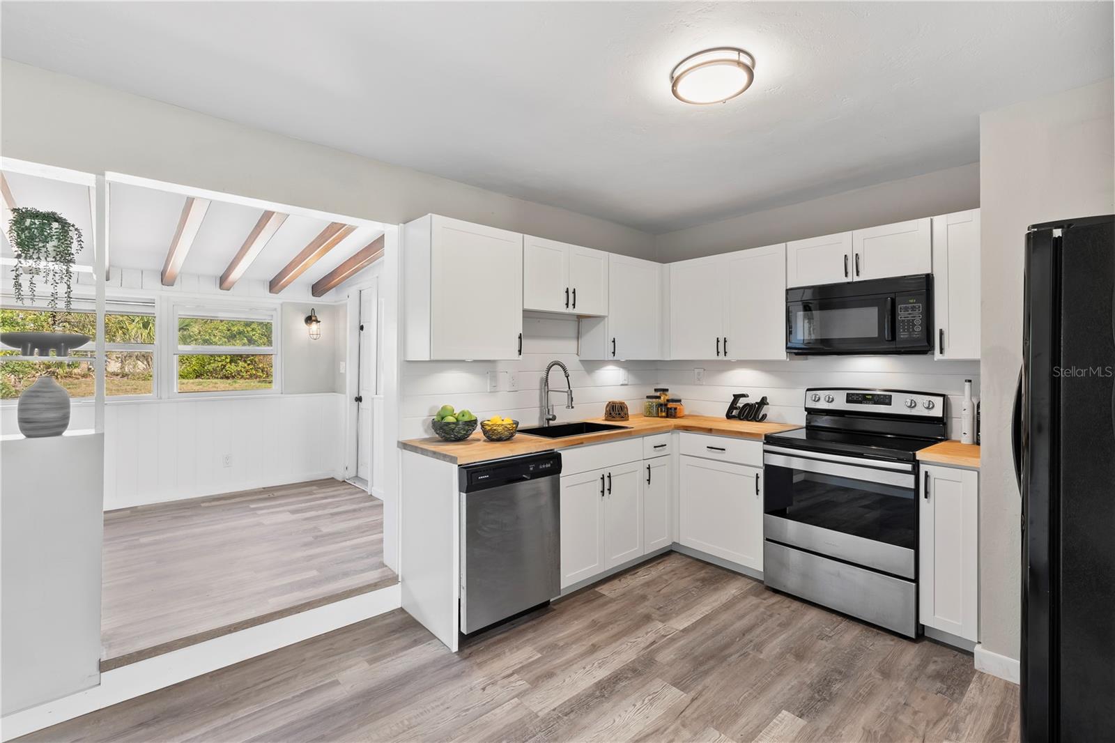 2711 DACH AVE, DAYTONA BEACH SHORES, FL, 32118