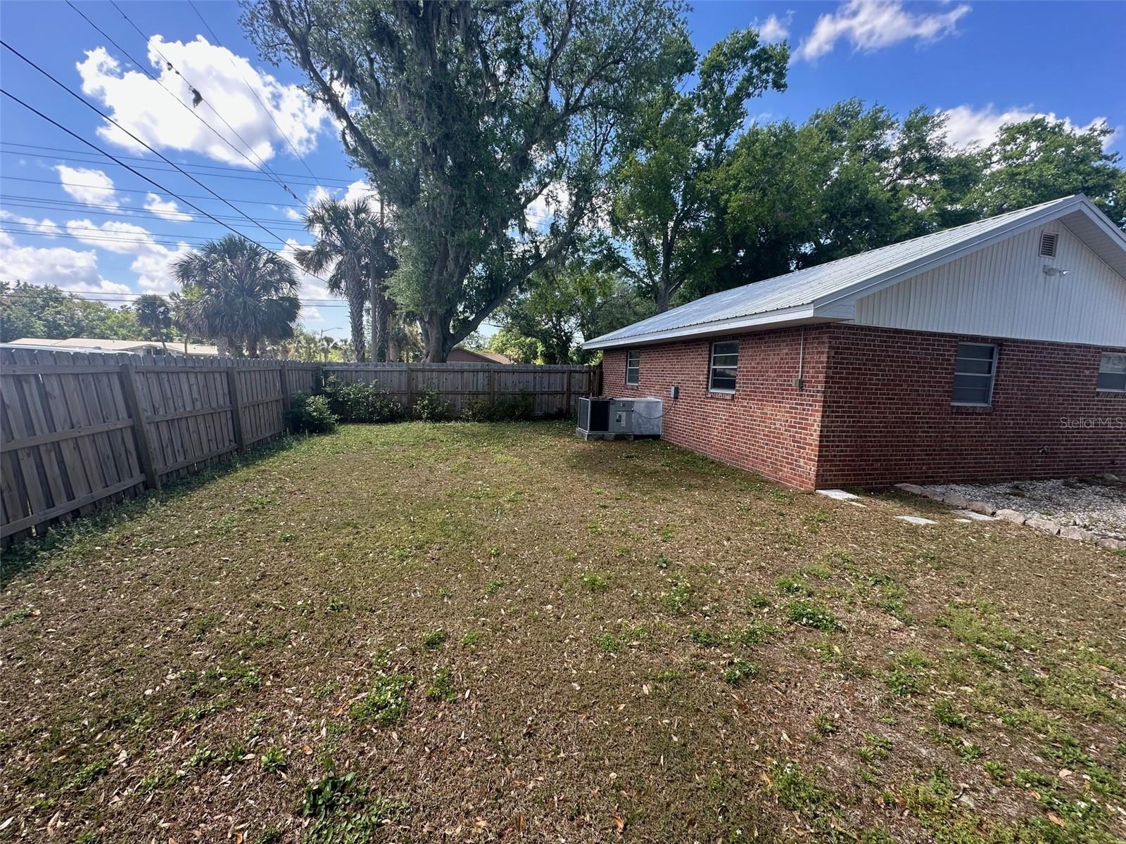 330 W WELLINGTON DR, LAKELAND, FL, 33813