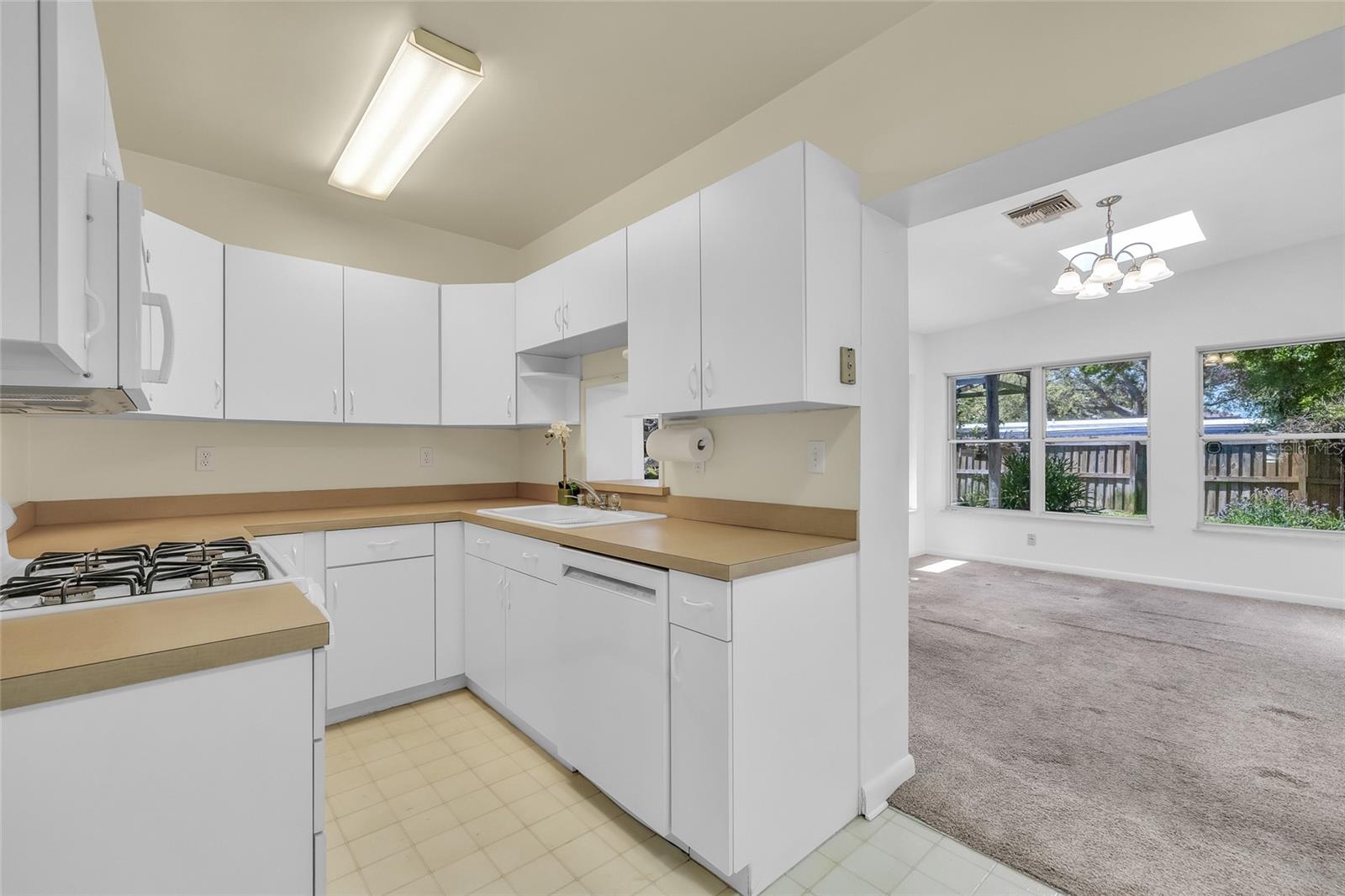 4227 PORPOISE DR SE, ST PETERSBURG, FL, 33705