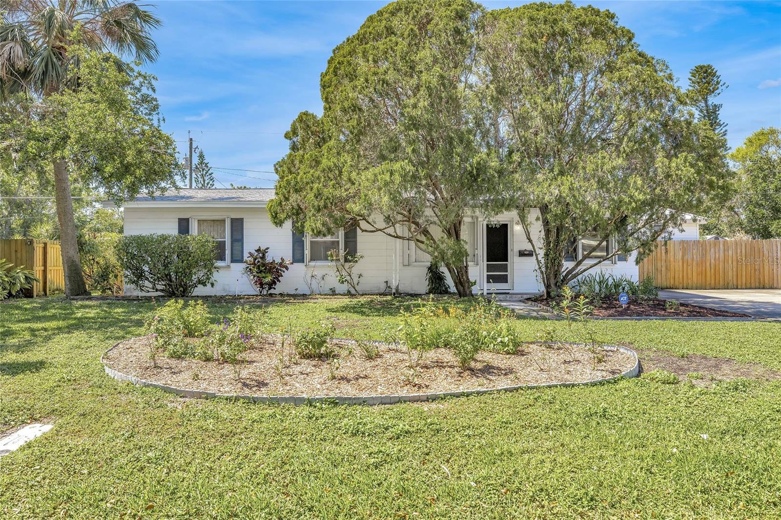 4227 PORPOISE DR SE, ST PETERSBURG, FL, 33705