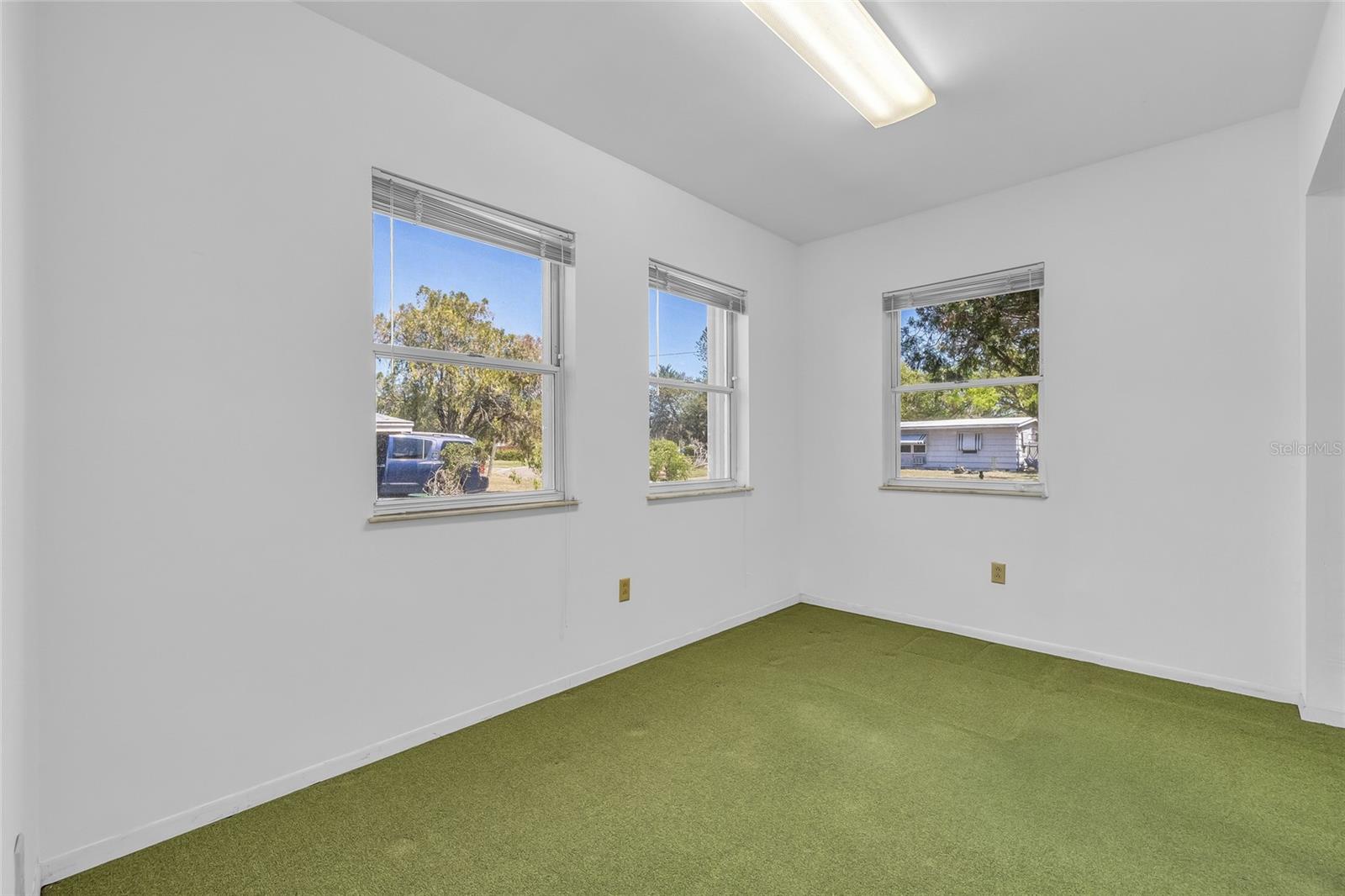 4227 PORPOISE DR SE, ST PETERSBURG, FL, 33705