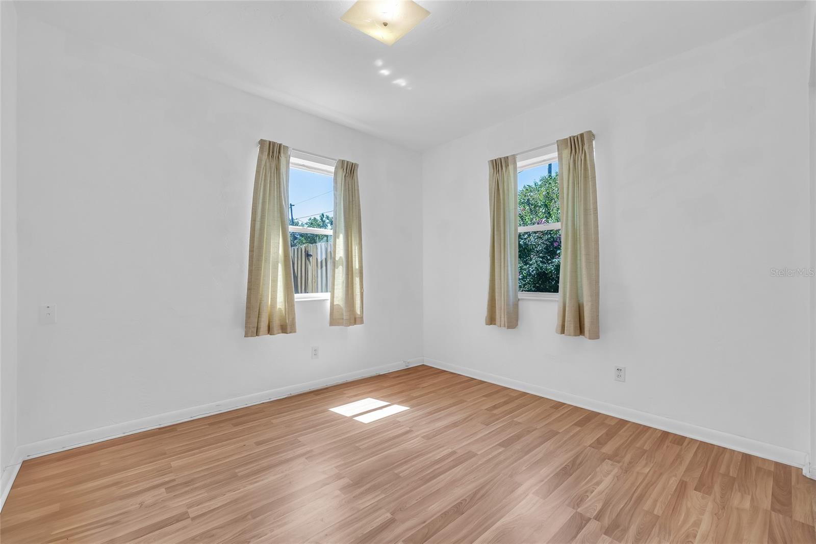 4227 PORPOISE DR SE, ST PETERSBURG, FL, 33705