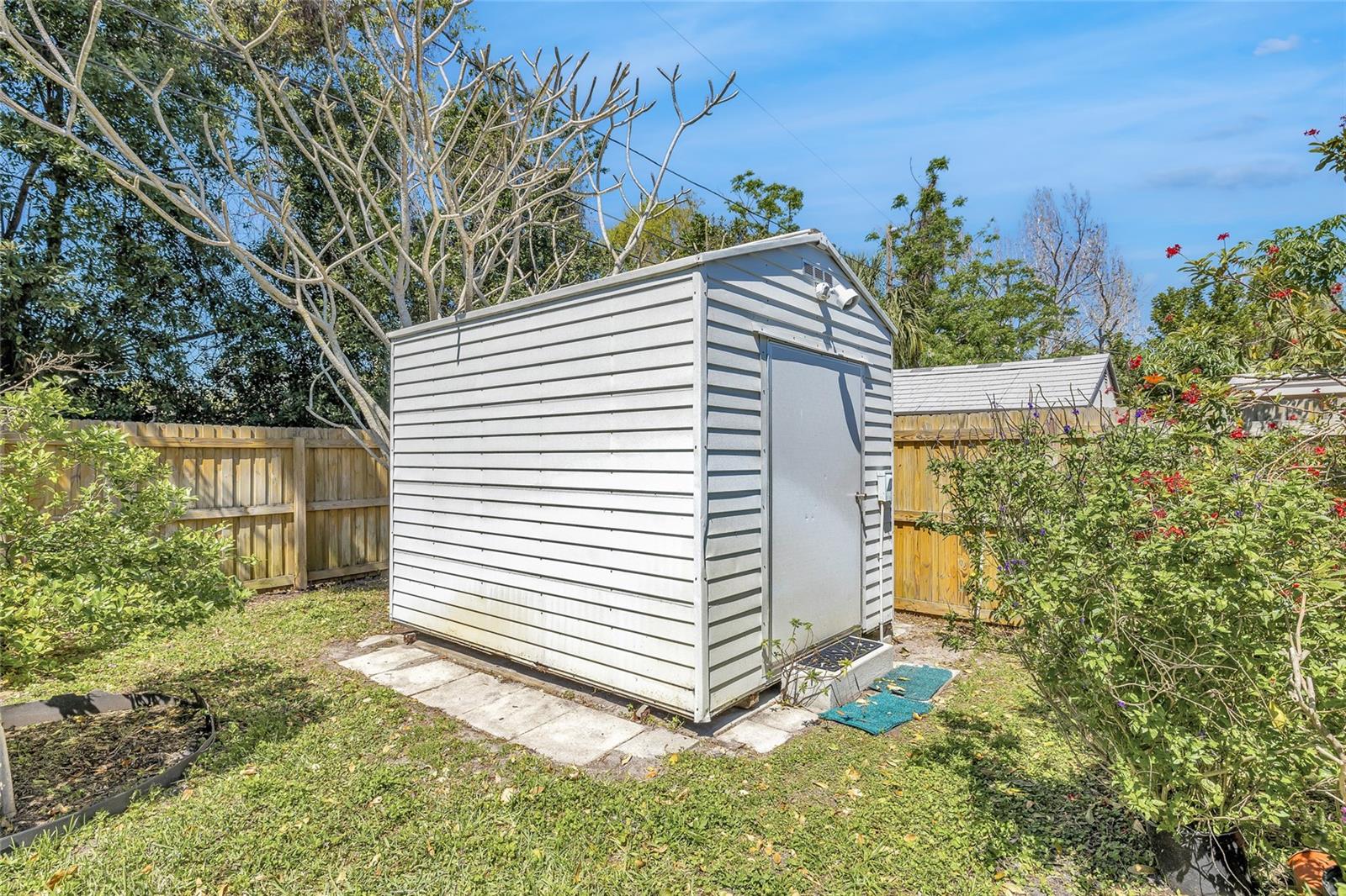 4227 PORPOISE DR SE, ST PETERSBURG, FL, 33705