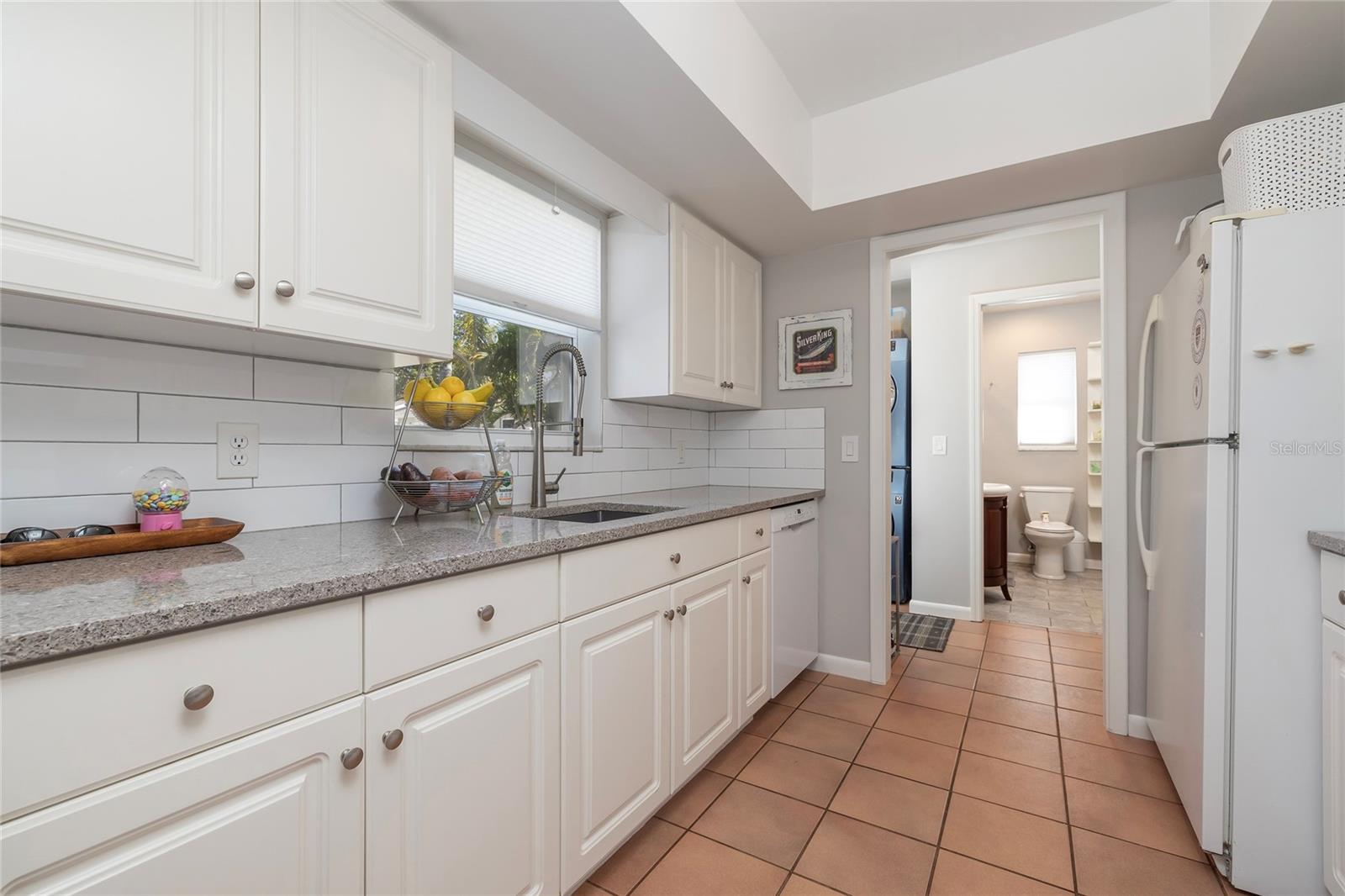160 AVON DR, SAFETY HARBOR, FL, 34695
