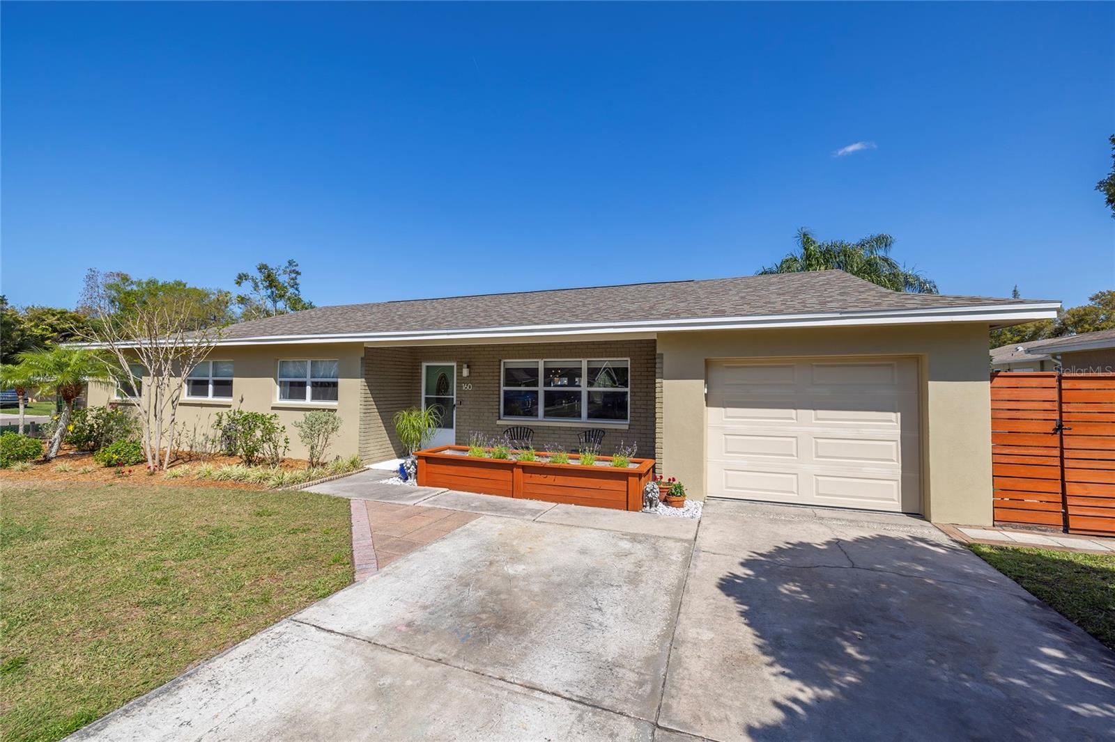 160 AVON DR, SAFETY HARBOR, FL, 34695
