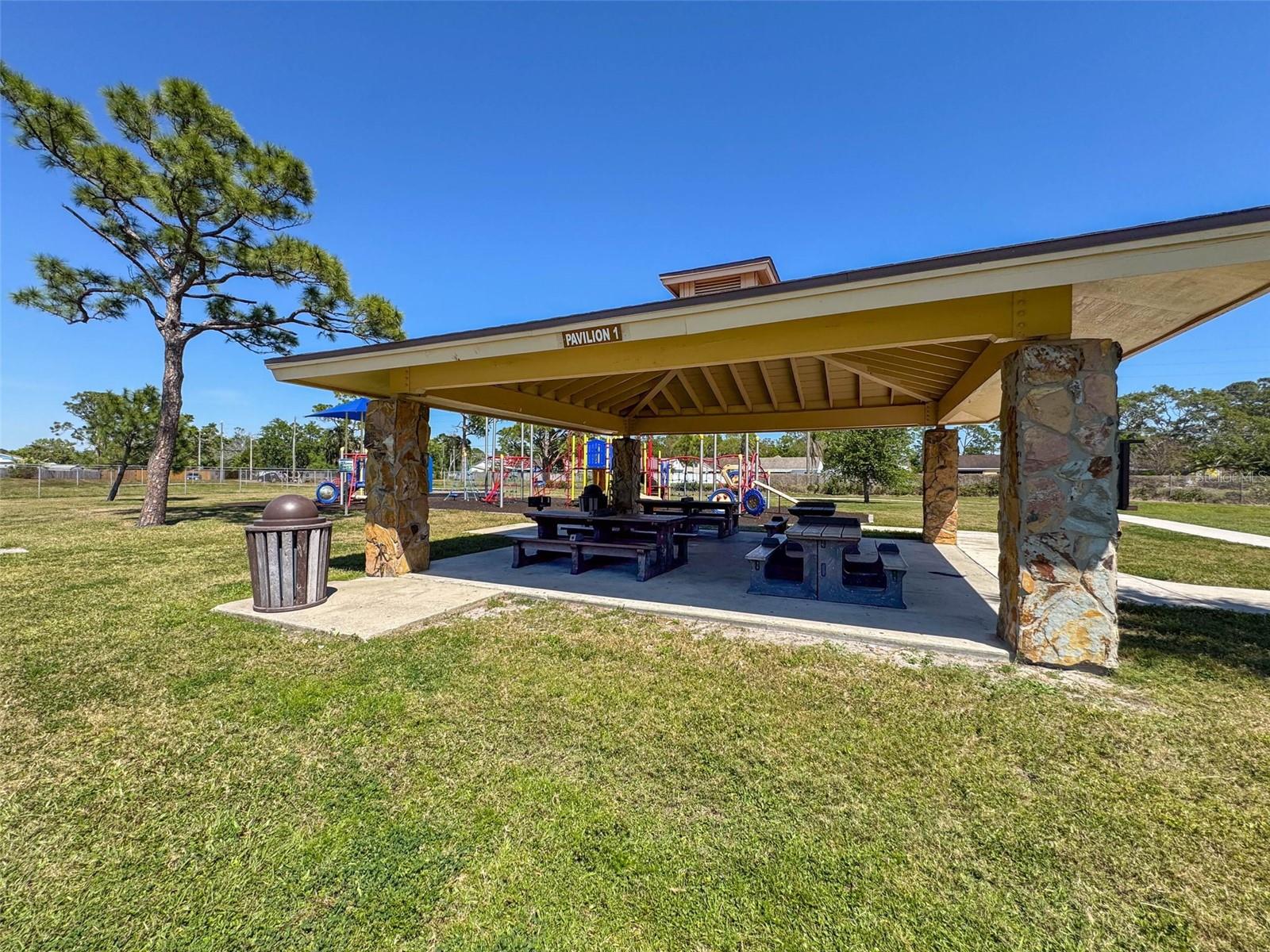 7215 121ST TER, LARGO, FL, 33773