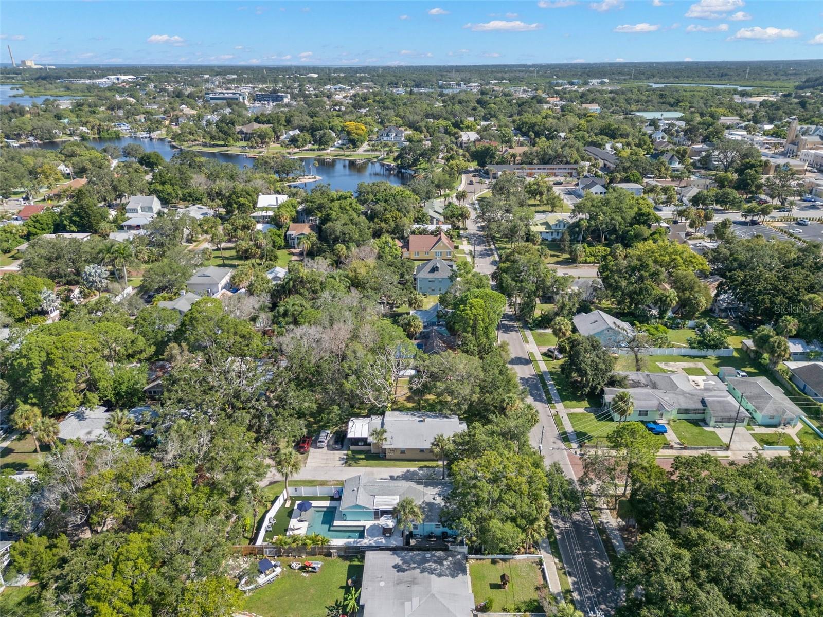 302 BANANA ST, TARPON SPRINGS, FL, 34689