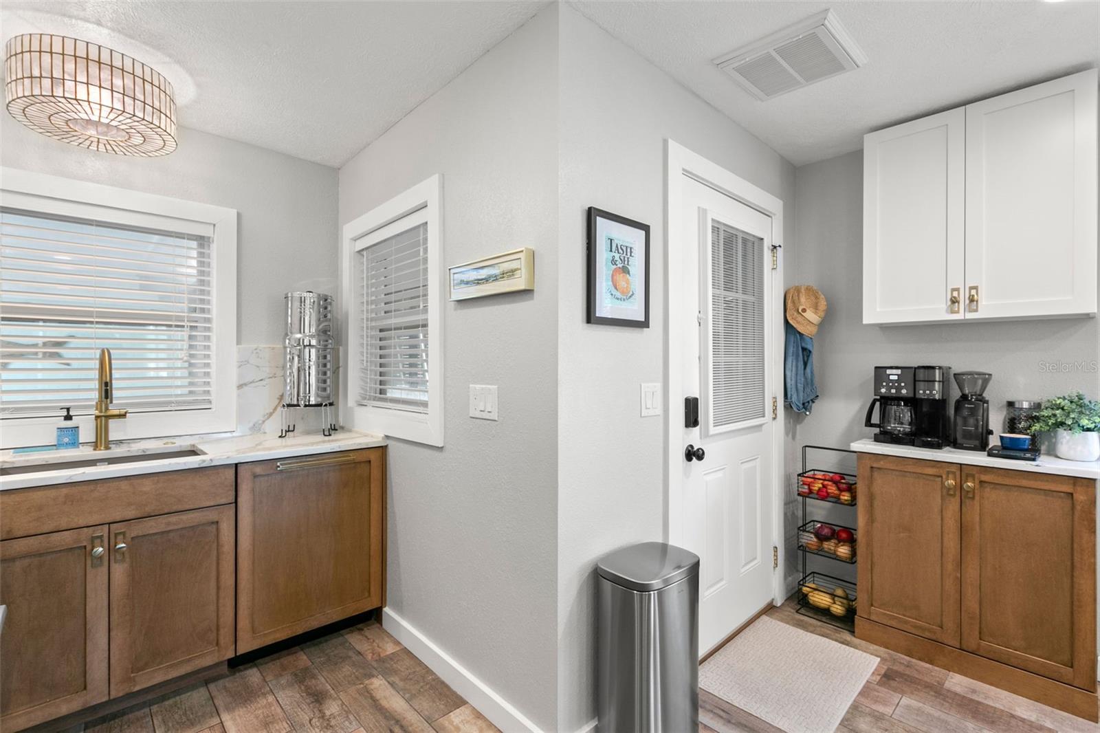 302 BANANA ST, TARPON SPRINGS, FL, 34689
