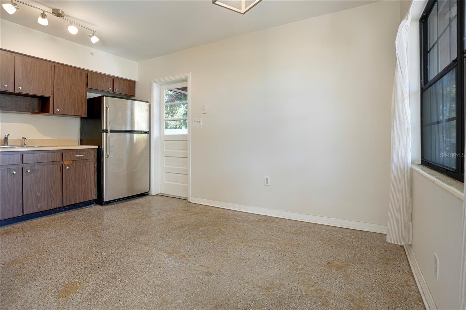 124 E 119TH AVE, TAMPA, FL, 33612