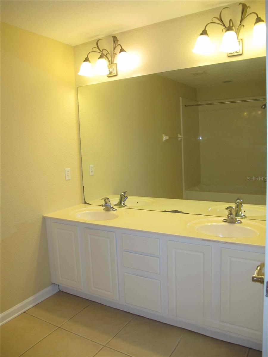 6206 CASTELVEN DR #105, ORLANDO, FL, 32835