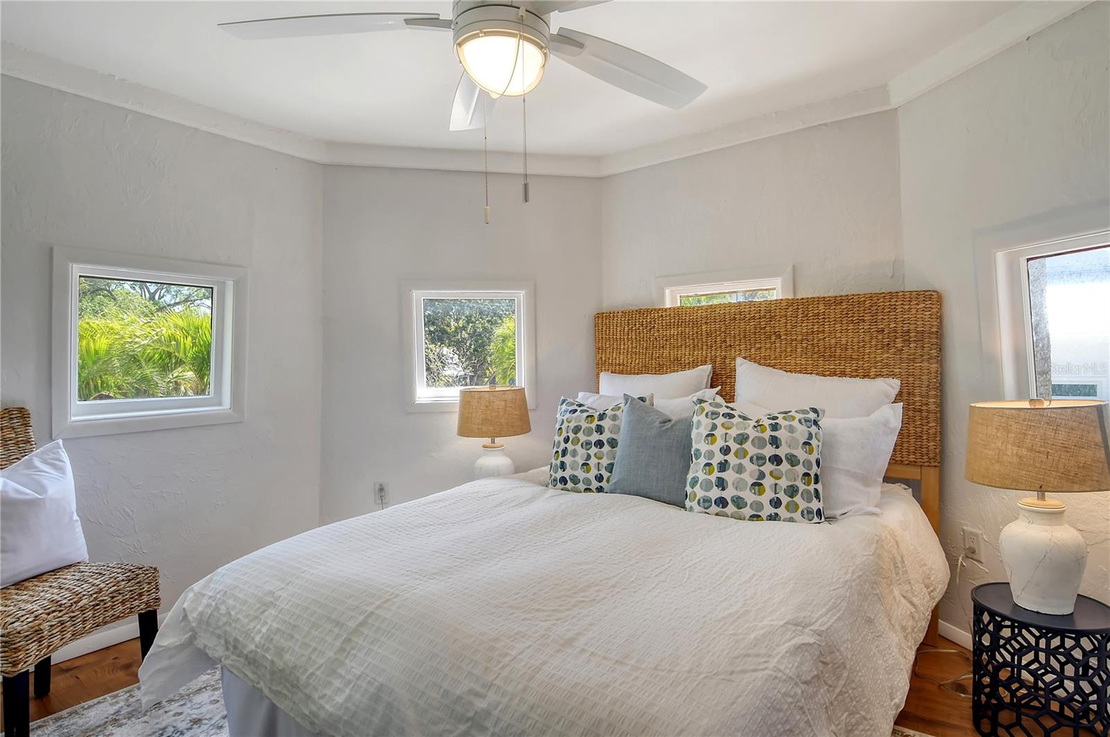 433 N OSPREY AVE, SARASOTA, FL, 34236