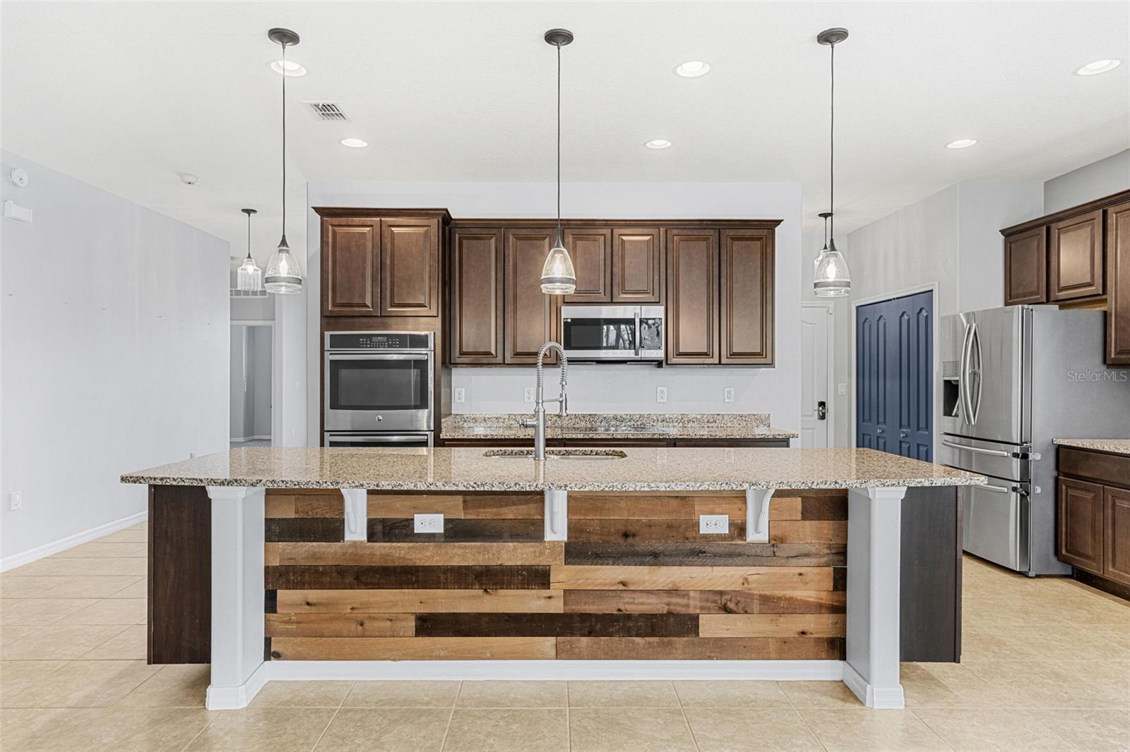 305 BREAKAWAY TRL, TITUSVILLE, FL, 32780