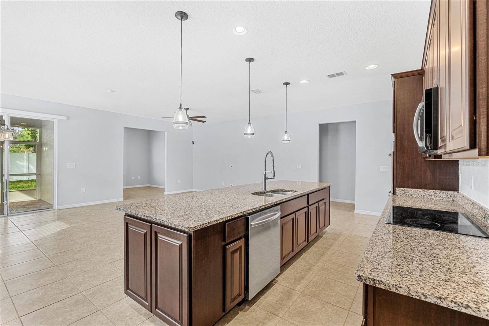 305 BREAKAWAY TRL, TITUSVILLE, FL, 32780