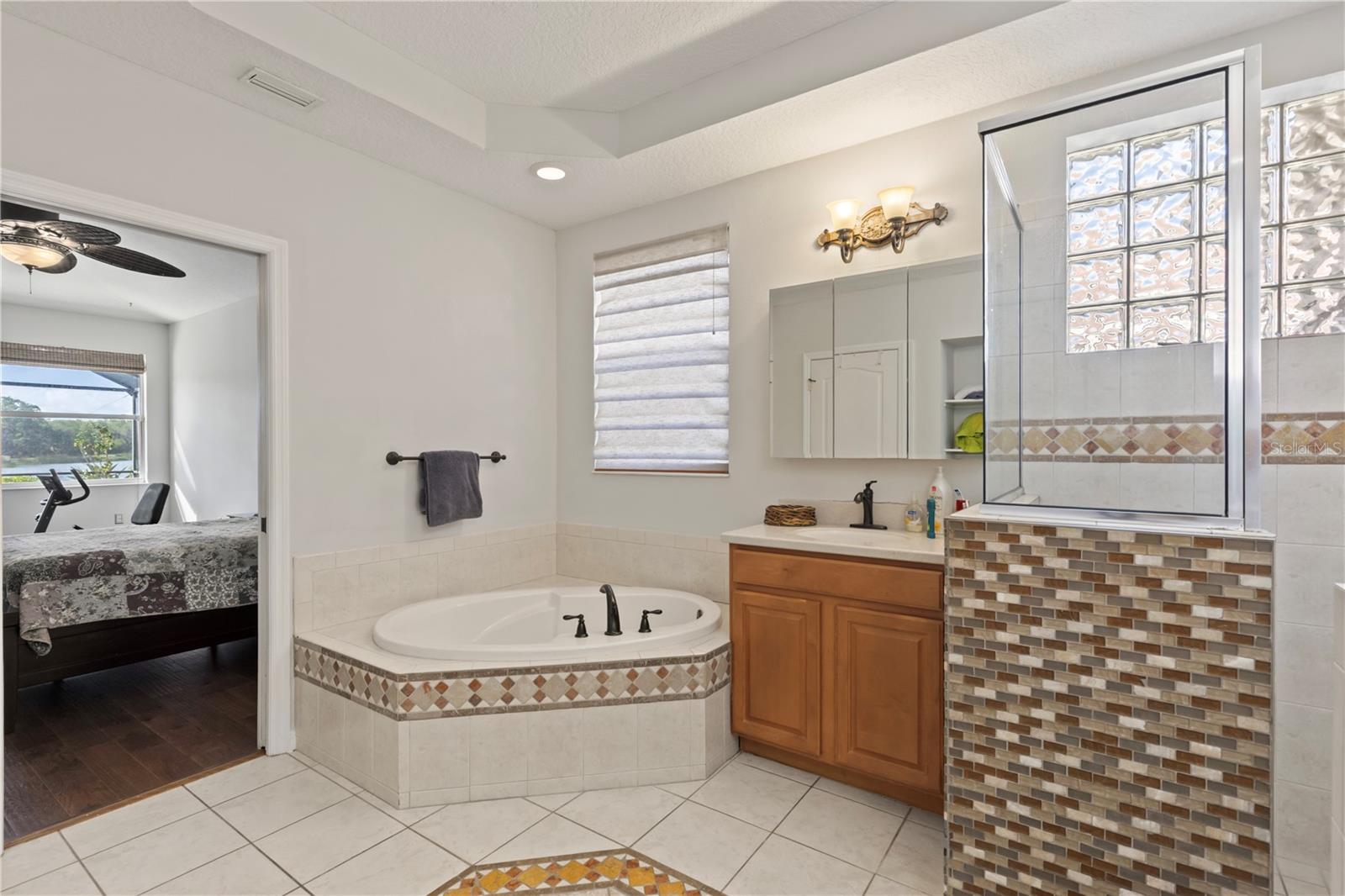 12420 ASTER AVE, BRADENTON, FL, 34212
