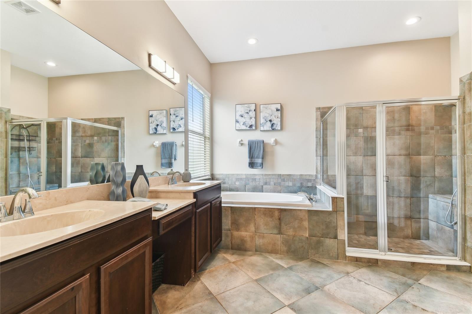8837 GARDEN PARTY DR, LAND O LAKES, FL, 34637