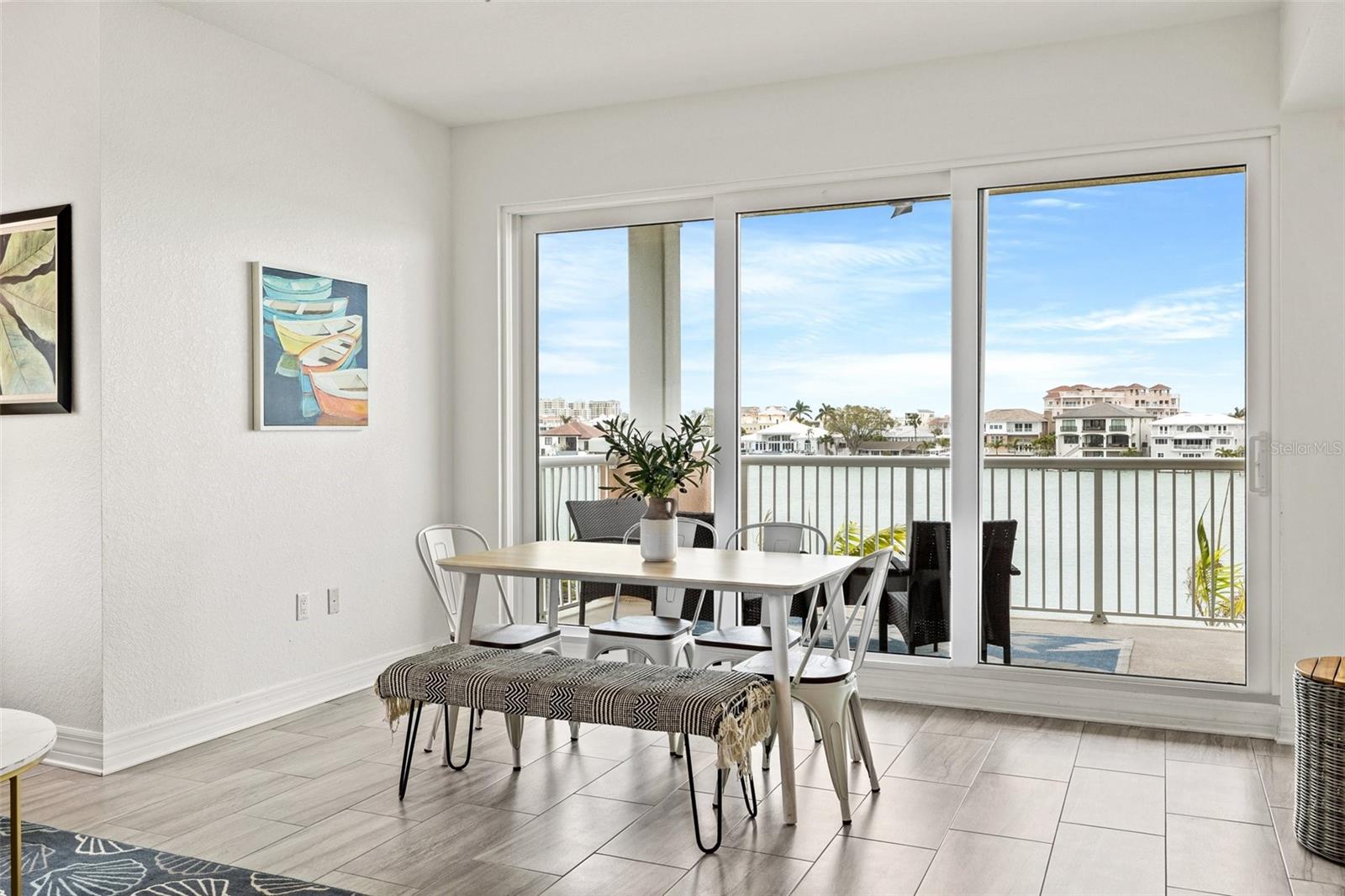 706 BAYWAY BLVD #301, CLEARWATER BEACH, FL, 33767