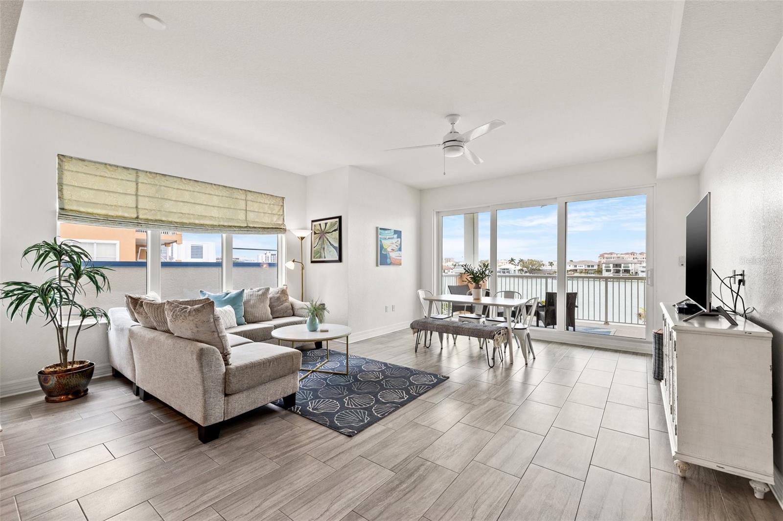 706 BAYWAY BLVD #301, CLEARWATER BEACH, FL, 33767