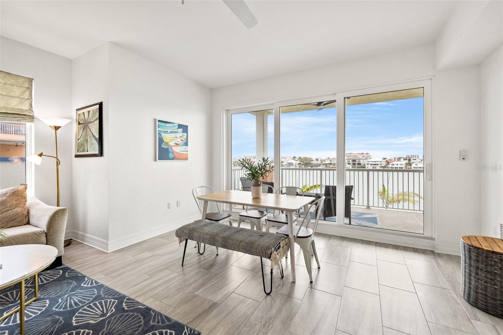 706 BAYWAY BLVD #301, CLEARWATER BEACH, FL, 33767