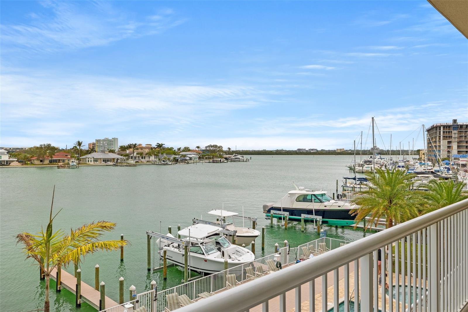 706 BAYWAY BLVD #301, CLEARWATER BEACH, FL, 33767