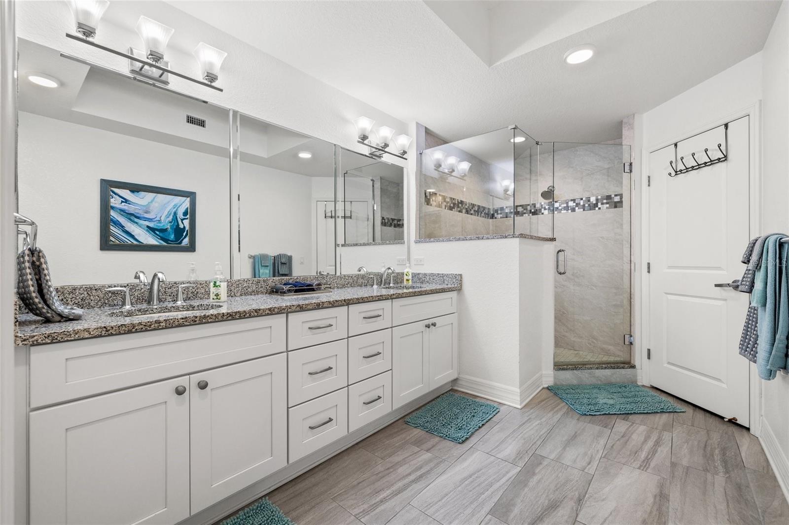 706 BAYWAY BLVD #301, CLEARWATER BEACH, FL, 33767