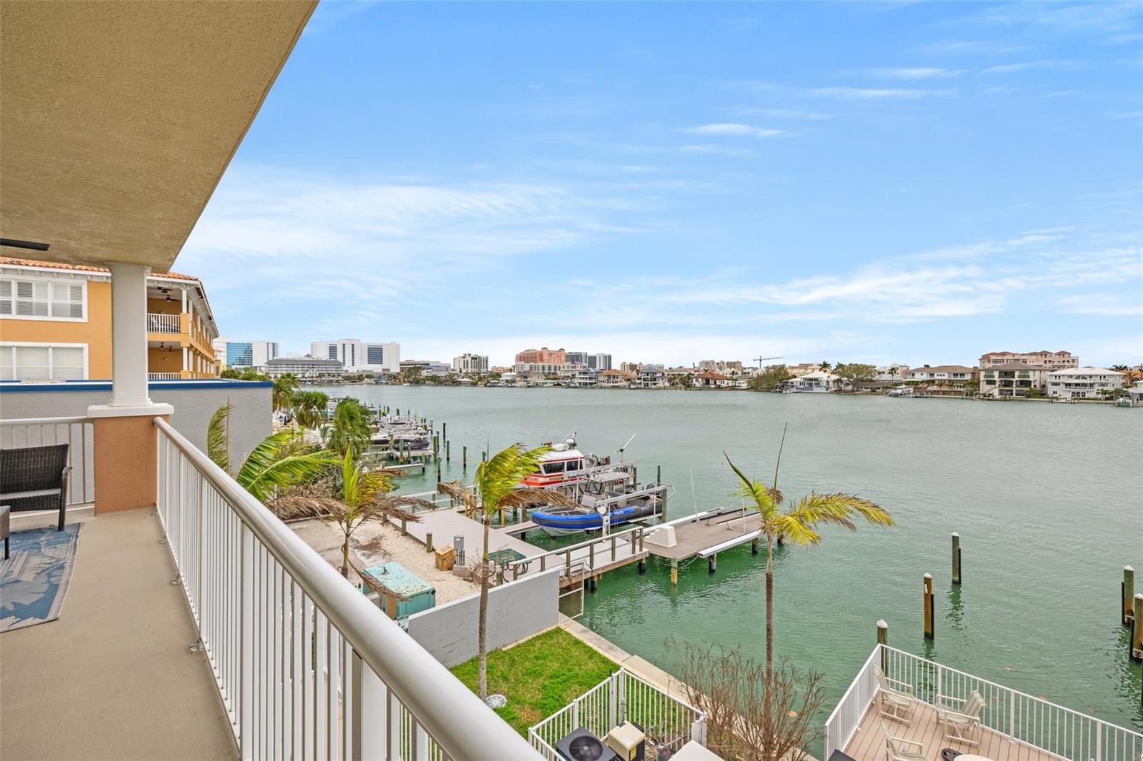 706 BAYWAY BLVD #301, CLEARWATER BEACH, FL, 33767