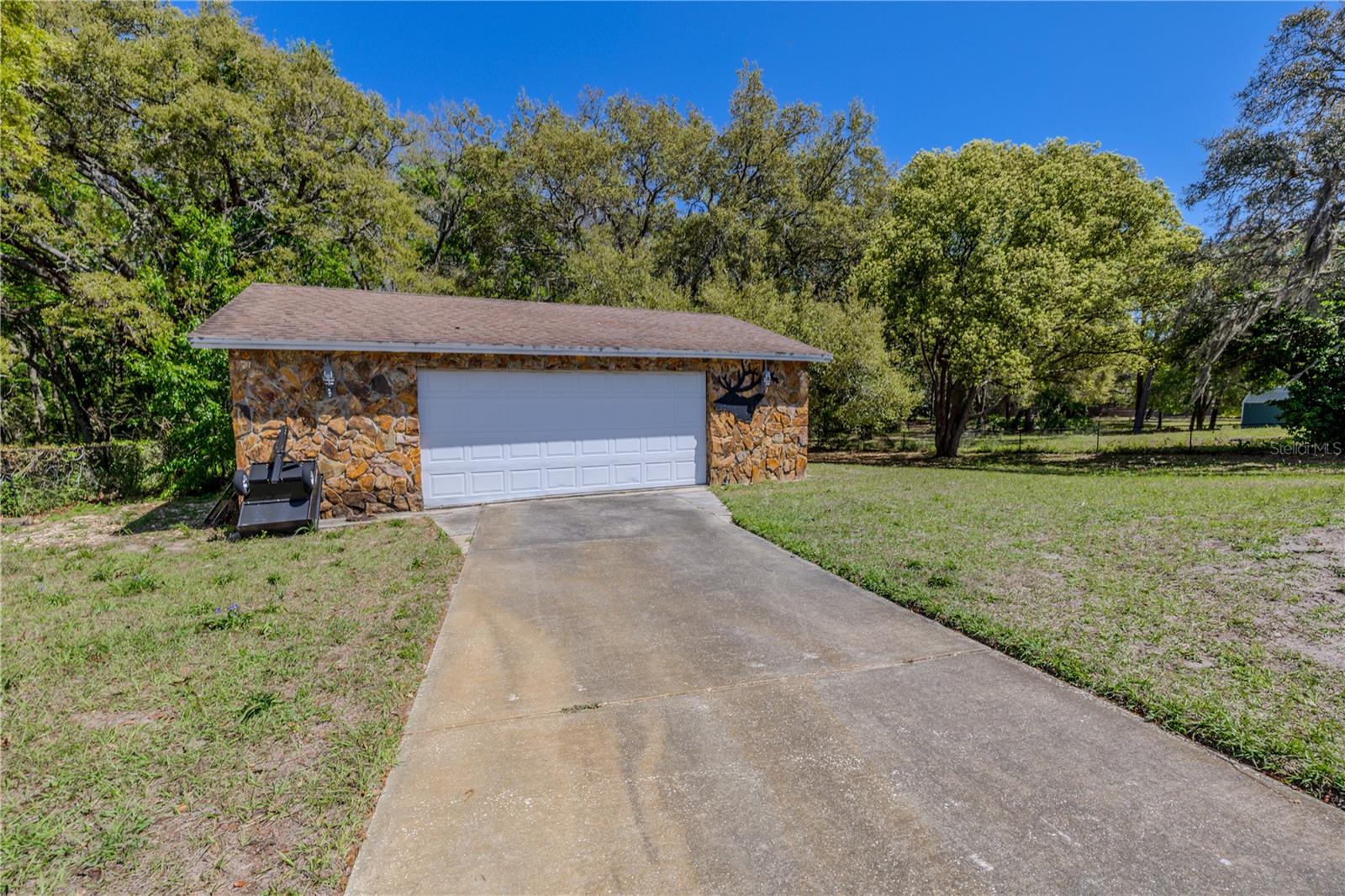 10100 GROVE DR, PORT RICHEY, FL, 34668