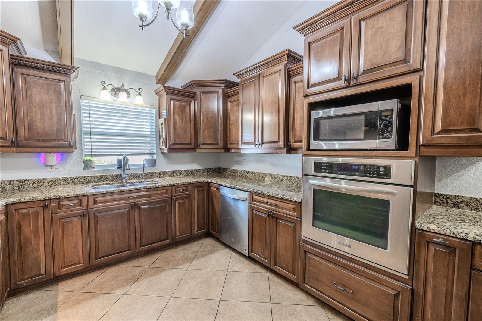 10100 GROVE DR, PORT RICHEY, FL, 34668