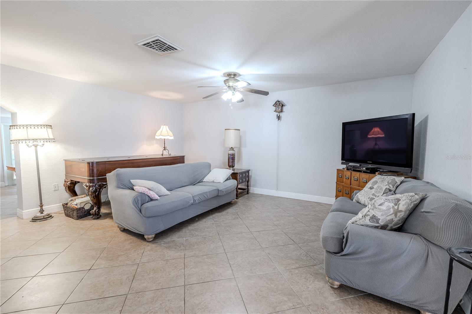 10100 GROVE DR, PORT RICHEY, FL, 34668